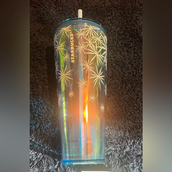 Starbucks Accessories - Starbucks Limited Holiday Edition 2023 Textured Blue Snowflakes 24oz Venti